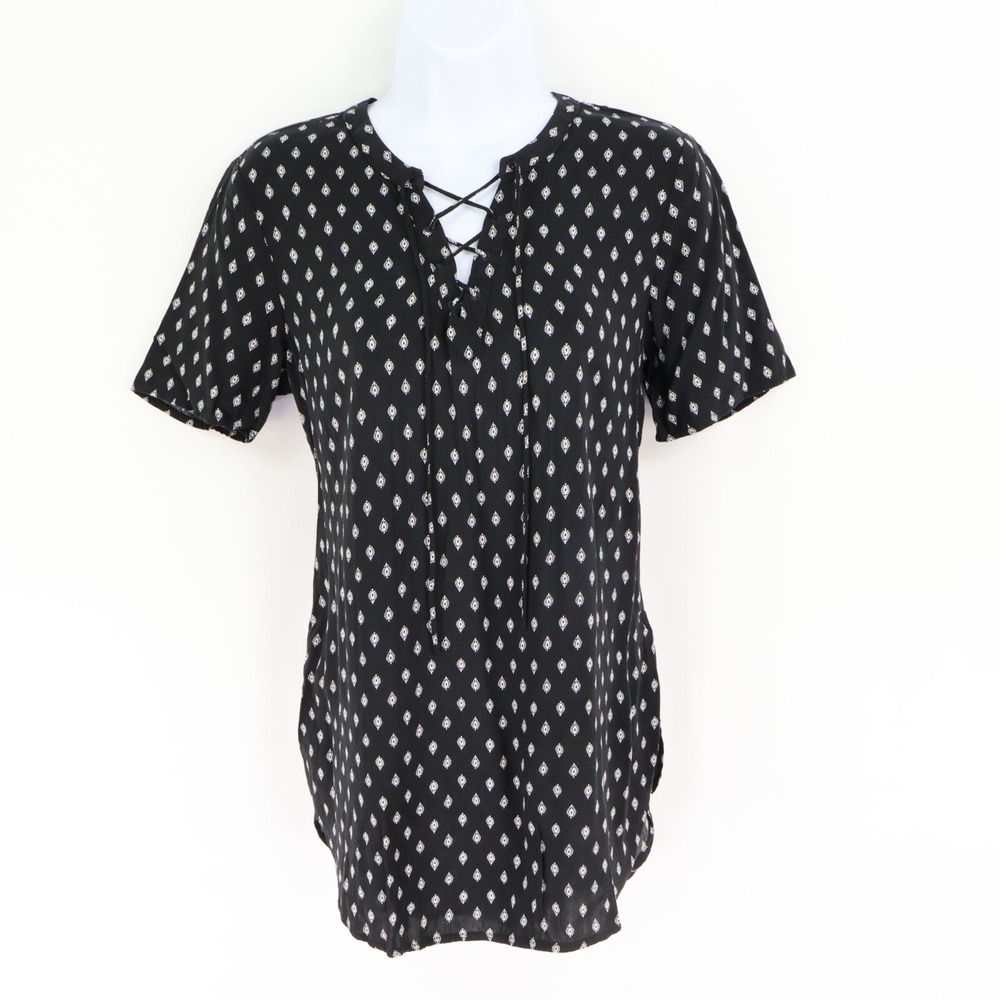 Old Navy Lace Up Blouse Womens Size S Black Geometric Short Sleeves Lightweight